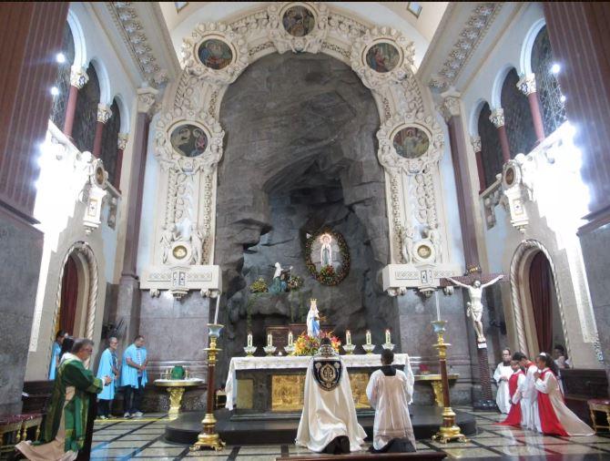 basilica de nossa senhora de lourdes localizada em vila isabel zona norte do rio.jpg