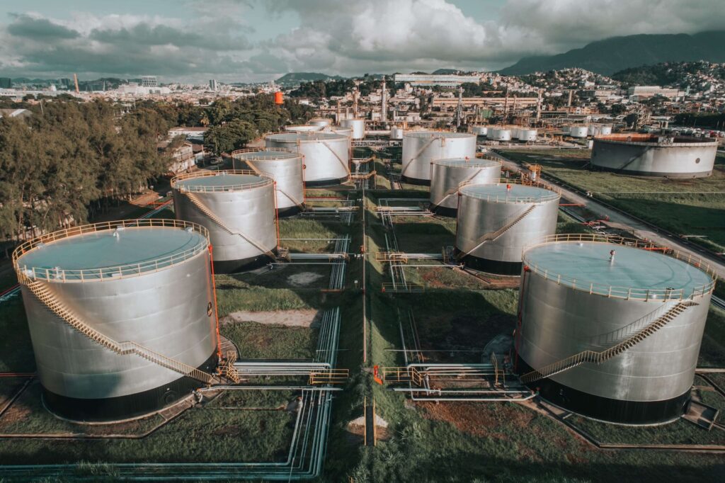 refinaria da refit.jpg