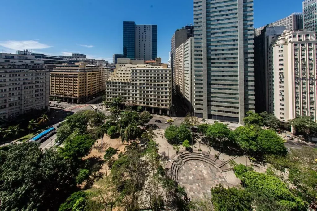 Rio tem tudo para liderar — então por que continua perdendo empresas? 8041527 78820420306.webp.webp