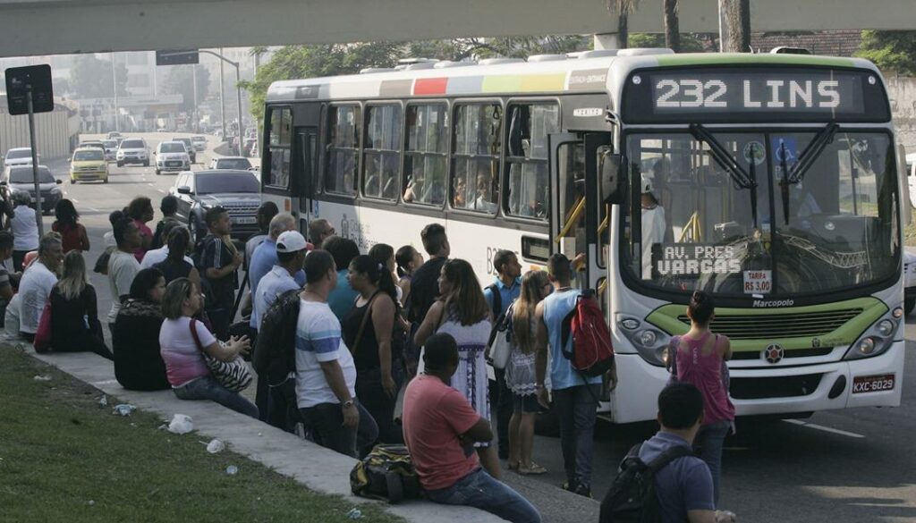 alessandro costa aod estado conteudo greve rodoviarios rio onibus.jpg