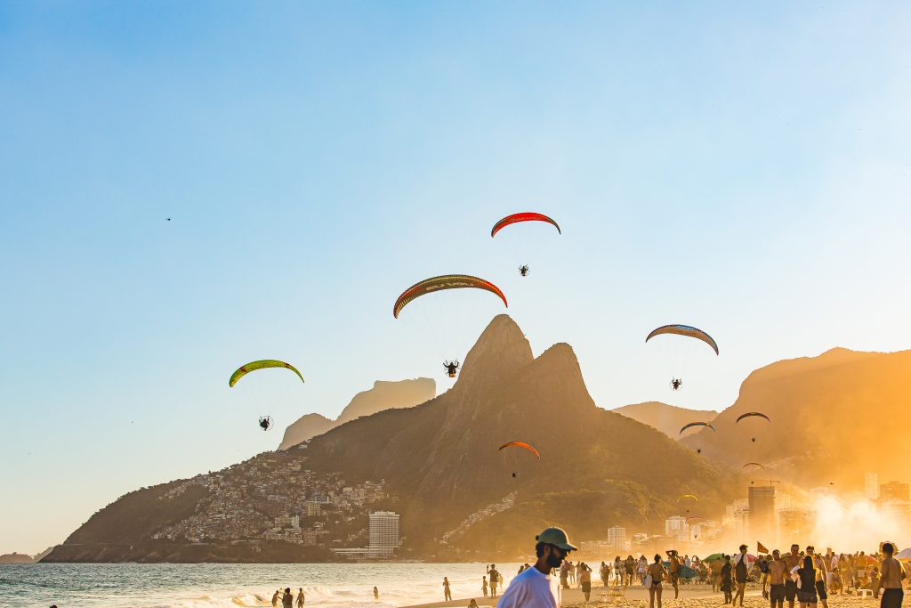 Paramotores do Rock in Rio sobrevoam a orla carioca no feriadão moriva rir cidade @ferreirafotoss 8699 1024x683.jpg