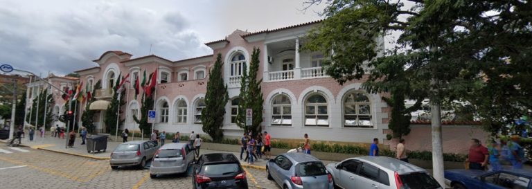 ipatrimonio nova friburgo prefeitura municipal imagem google street view.jpg