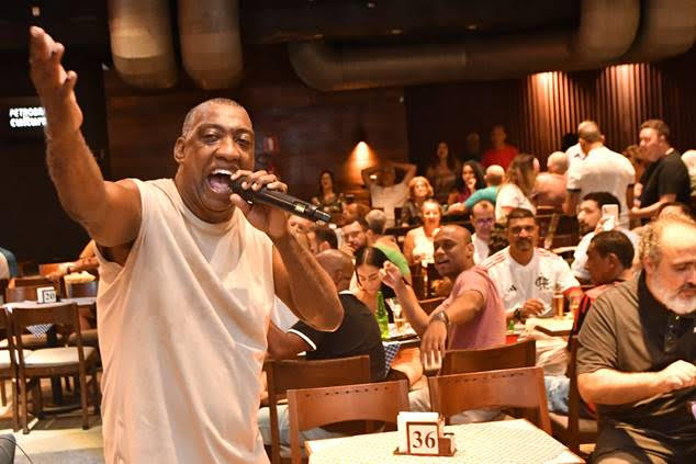 Ito Melodia comanda roda de samba na Feijoada do Teatro Rival unnamed 4 3.jpg